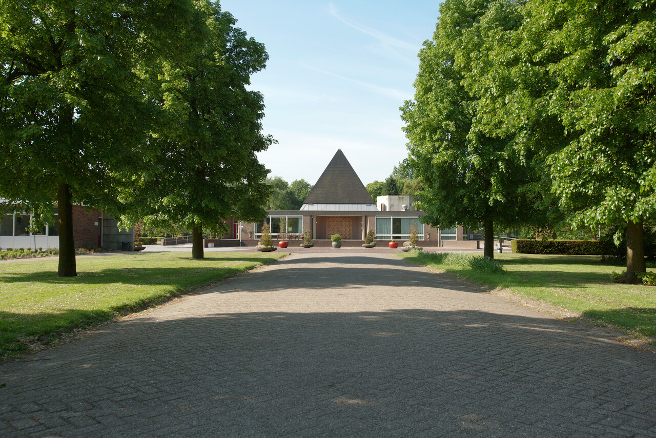 DELA Beukenhof Crematorium Uitvaartcentrum Begraafplaats Schiedam 7